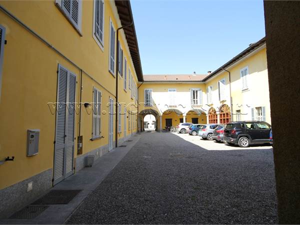 Magenta 2 Locali in corte storica 