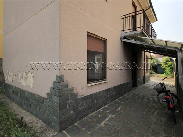 CASA INDIPENDENTE, AREA ESTERNA DI 350MQ